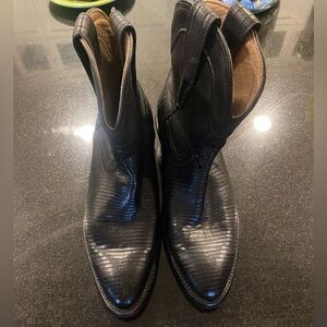 Rare Tecovas The Casey in Midnight Lizard (black). Size 5B.